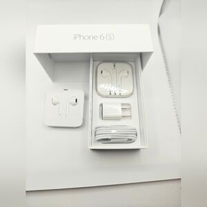 Apple iPhone 6s 32 GB Empty Box, With A Charger A Cable & Headphones NO Phone
